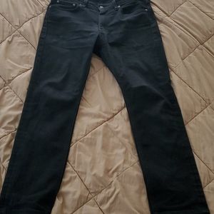 Black Levi's jeans 511